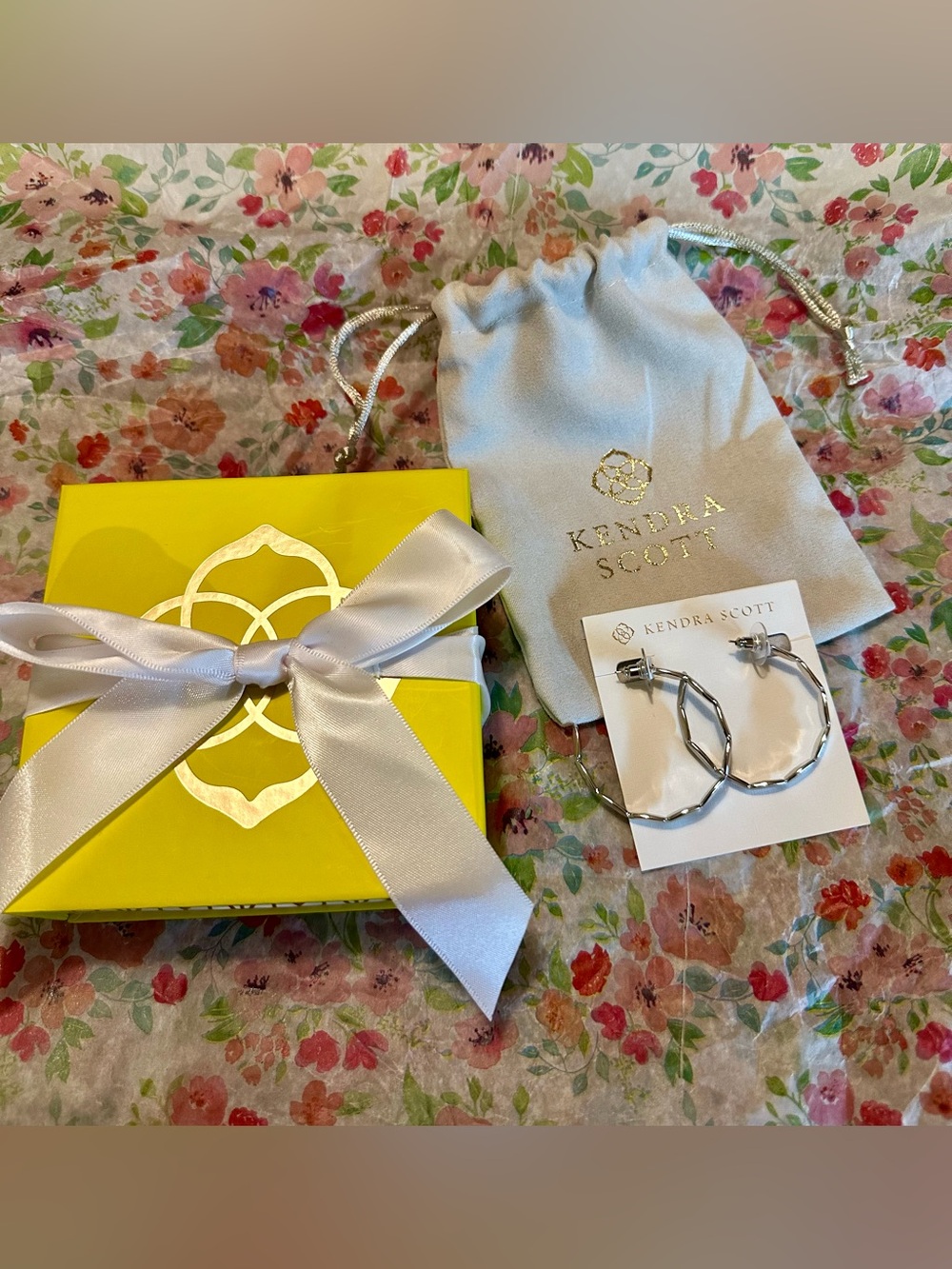 NWT Kendra Scott Silver Hoop Earrings